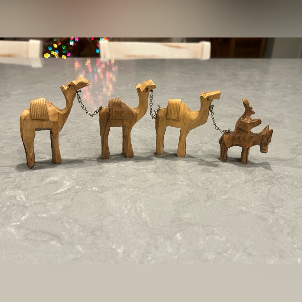 Vintage Hand Carved Camel Train Wood Chained 3” Unmarked